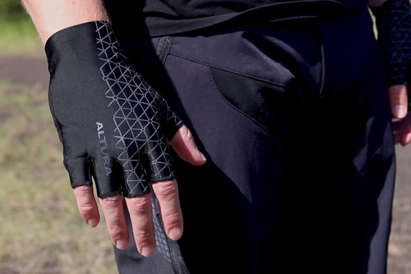 Altura Night Vision Elite Mitts / Gloves