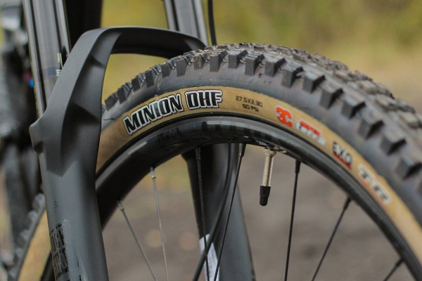 Cannondale Habit tan sidewall tyre