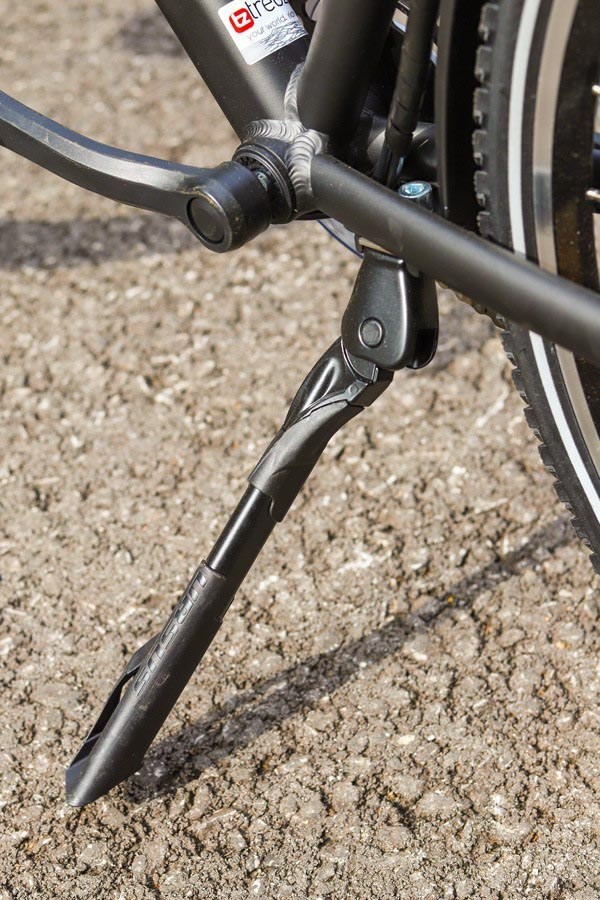 Raleigh Array Electric Bike kickstand