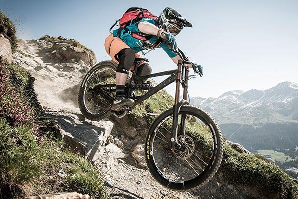 downhill mountain biker