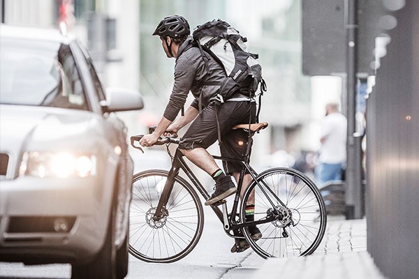 Bike commuter in the city