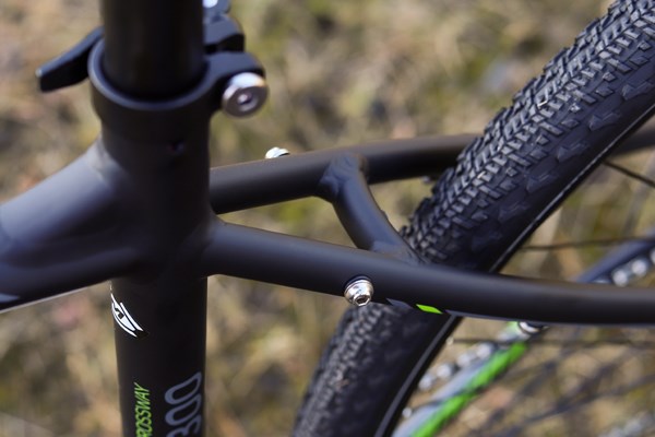 Merida Crossway frame detail with mounts