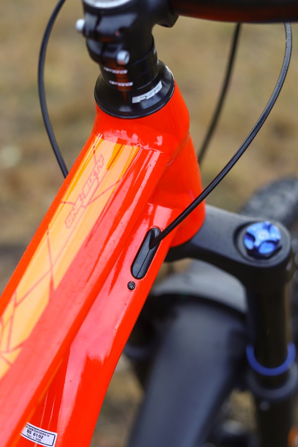 Merida One-Sixty Smart Entry cable routing