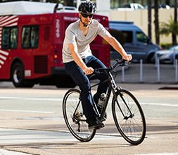 Giant Hybrid Sports Bikes