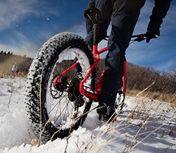 Fat mountain bike tyres in the snow