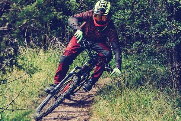 MTB Trousers Guide  Tredz Bikes