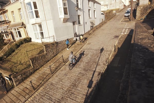 Raleigh motus riding up constitution hill