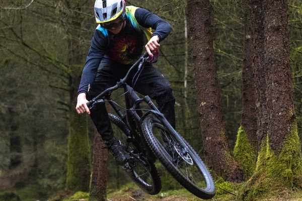 Enduro Mountain Bikes - What To Look For | Tredz Bikes