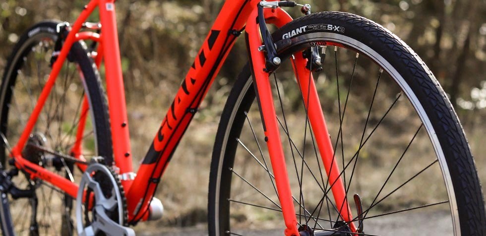 Giant Escape Hybrid Bike Review Tredz Bikes Giant Escape Wheels