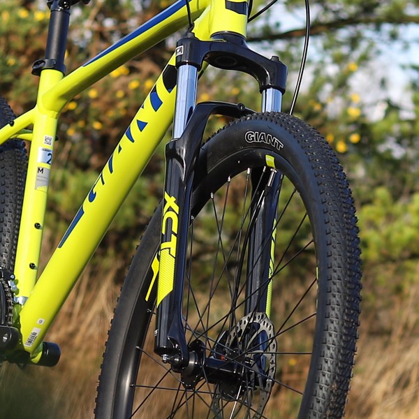giant atx 3 disc 27.5 mountain bike 2020