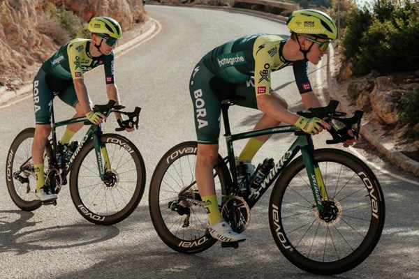 World Tour Pedigree Bikes Guide - Elite Road Cycling Performance ...