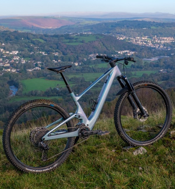 Scott Lumen e-ride e-bike in the Welsh mountains