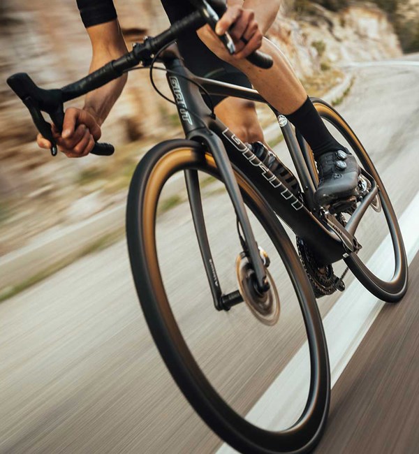 Giant TCR Advanced Road Bike Review | Tredz Bikes