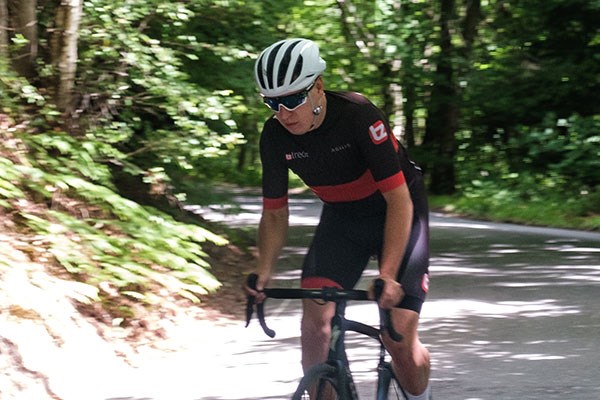 Cyclist wearing the s-works prevail 3 helmet