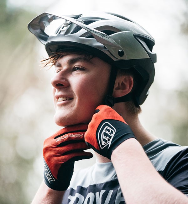 Troy Lee Designs A3 Helmet Review | Tredz Bikes