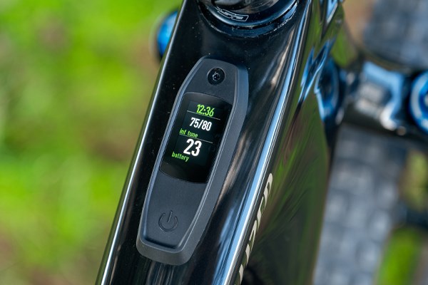 Specialized Mastermind TCU showing power modes and battery capacity