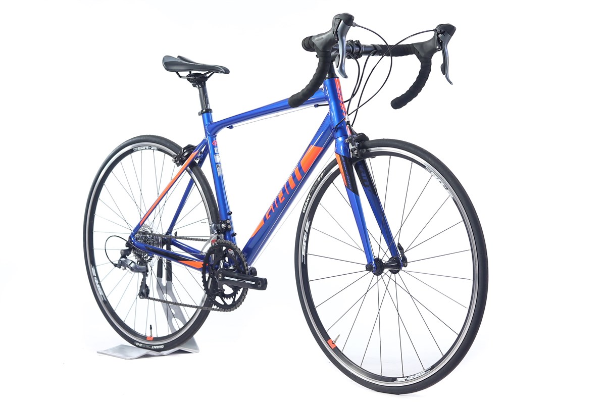 Giant Contend 2 - Nearly New - M - 2017 Road Bike product image