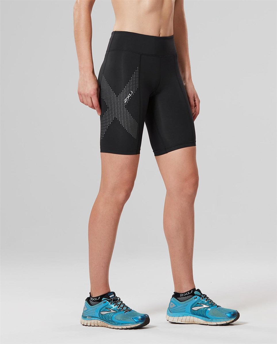 2XU Mid-Rise Womens Compression Shorts product image
