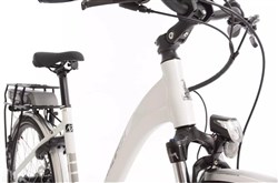 Raleigh Motus Tour Hub Lowstep 2021 - Electric Hybrid Bike