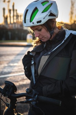Urban Luminite 3 in 1 Womens Cycling Jacket II image 8