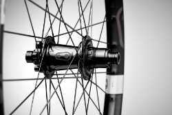 Synthesis DH 11 I9 Mixed Size Boost Wheelset image 3