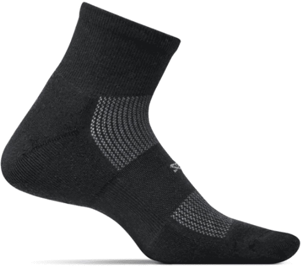 Feetures High Performance Cushion Quarter Socks (1 Pair) product image