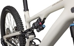 Levo SL Expert Carbon 2023 - Electric Mountain Bike image 4