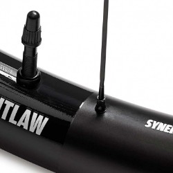 Outlaw FFC Boost 15/12mm Carbon Tubeless Ready Road Wheelset image 4