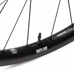 Outlaw FFC Boost 15/12mm Carbon Tubeless Ready Road Wheelset image 5