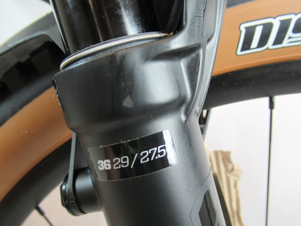 Genius 910 - Nearly New - L 2023 - Enduro Full Suspension MTB Bike image 2