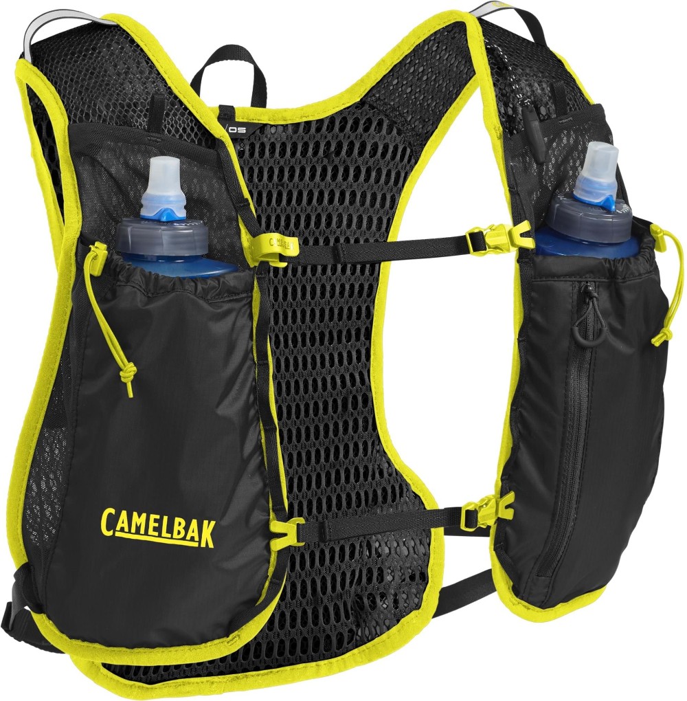 Trail Run 7L Hydration Vest  with 2 x 500ml Quick Stow Flasks image 1