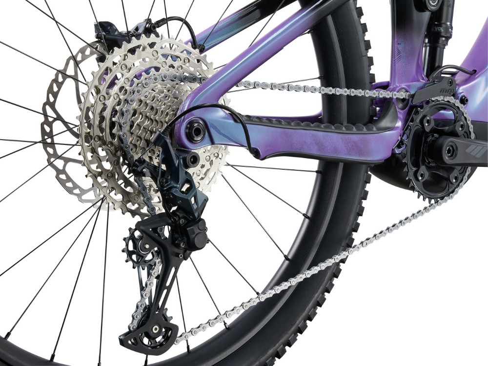 Intrigue X Advanced E+ Elite 2 2024 - Electric Mountain Bike image 2