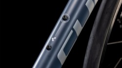 Attain Pro 2025 - Road Bike image 3