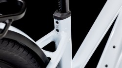 Kathmandu Hybrid One 800 Trapeze 2025 - Electric Hybrid Bike image 3