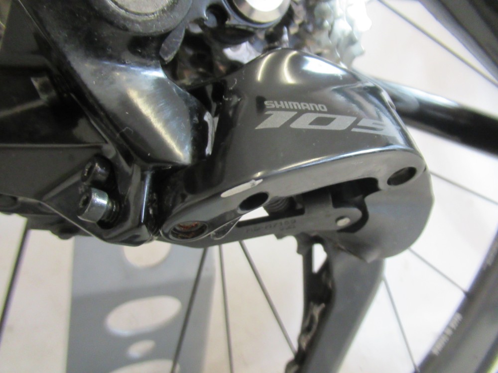 Defy Advanced Pro 1 - Nearly New - M/L 2024 - Road Bike image 2