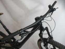 Spark 970 29" - Nearly New - M 2023 - Trail Full Suspension MTB Bike image 7