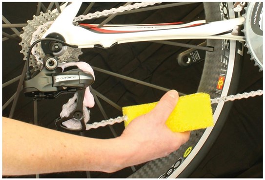 chain cleaning sponge