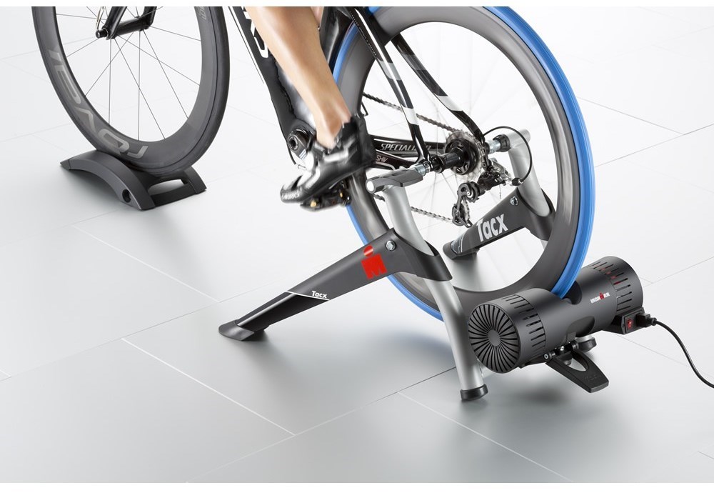 Tacx Ironman VR Trainer with TTS 4, Ironman Film and Bottle product image