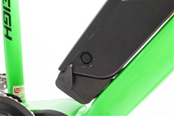 Raleigh Strada Crossbar TSE 2018 Charging Point